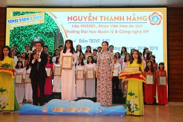 1586262114-Thanh Hang 2